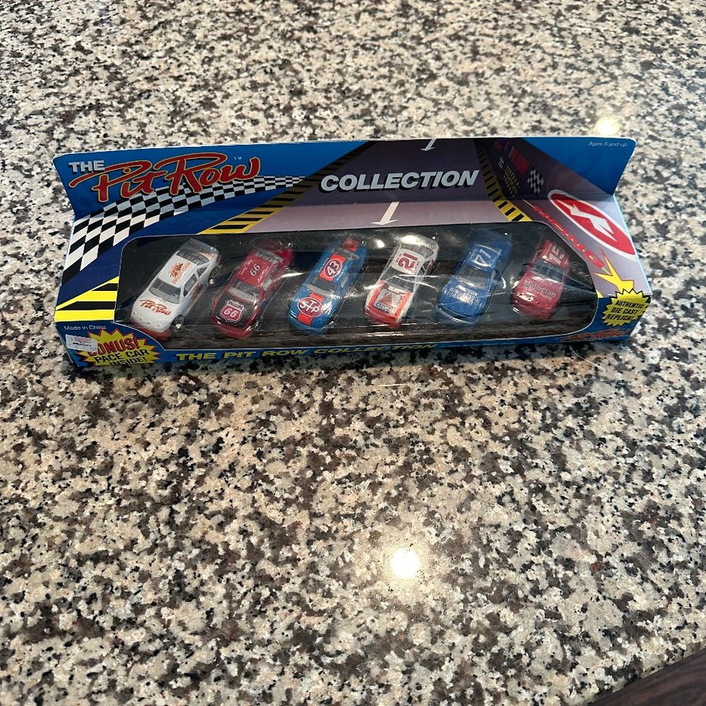 NASCAR The Pit Row Collection 1992 6 Diecast Car Lot